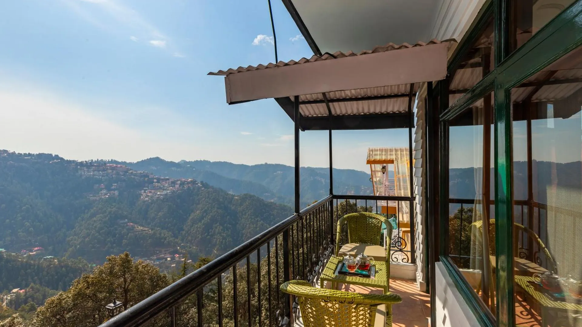Alaya Stays Meridian Oak, Shimla Hotel