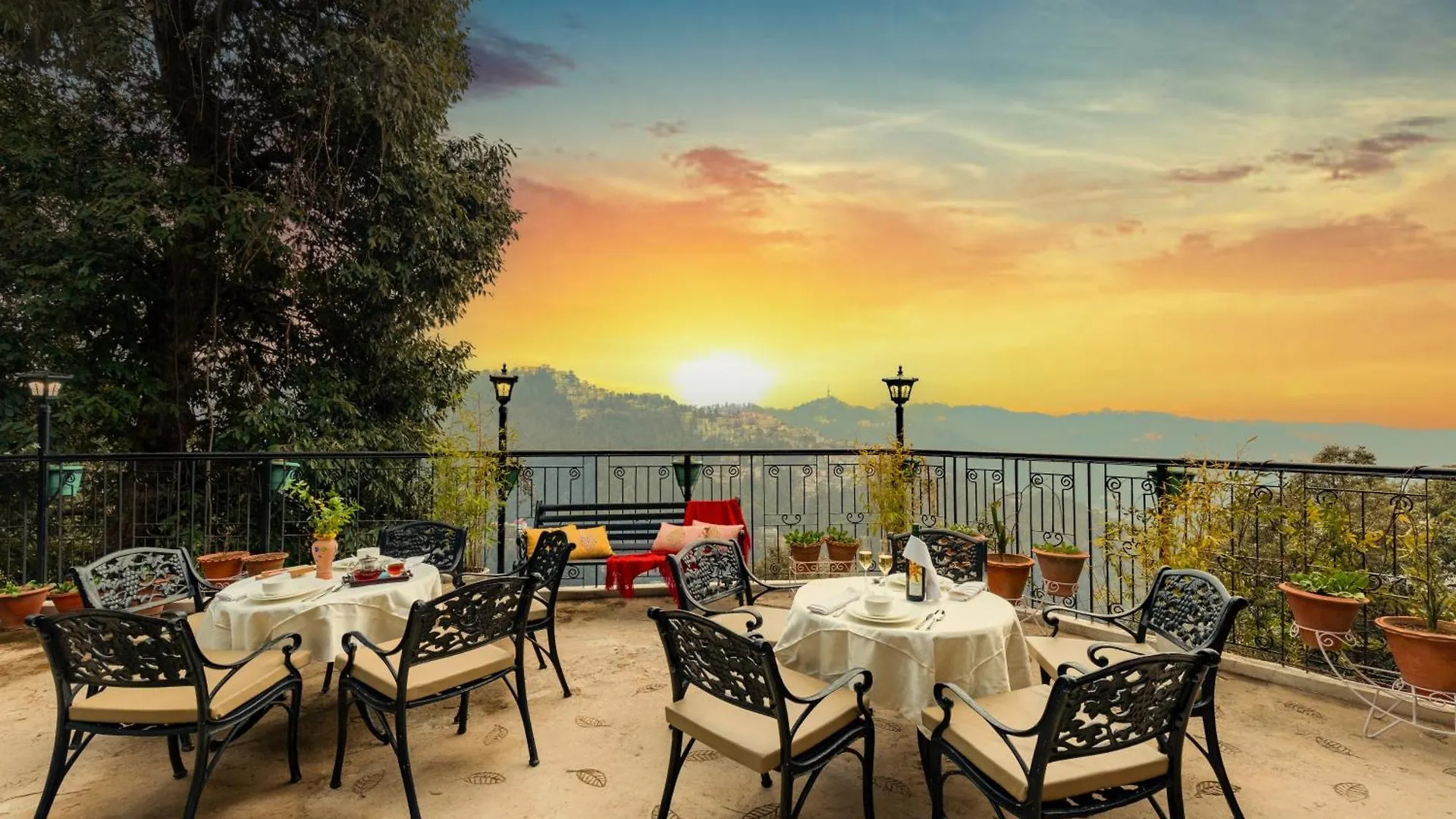 Alaya Stays Meridian Oak, Shimla location
