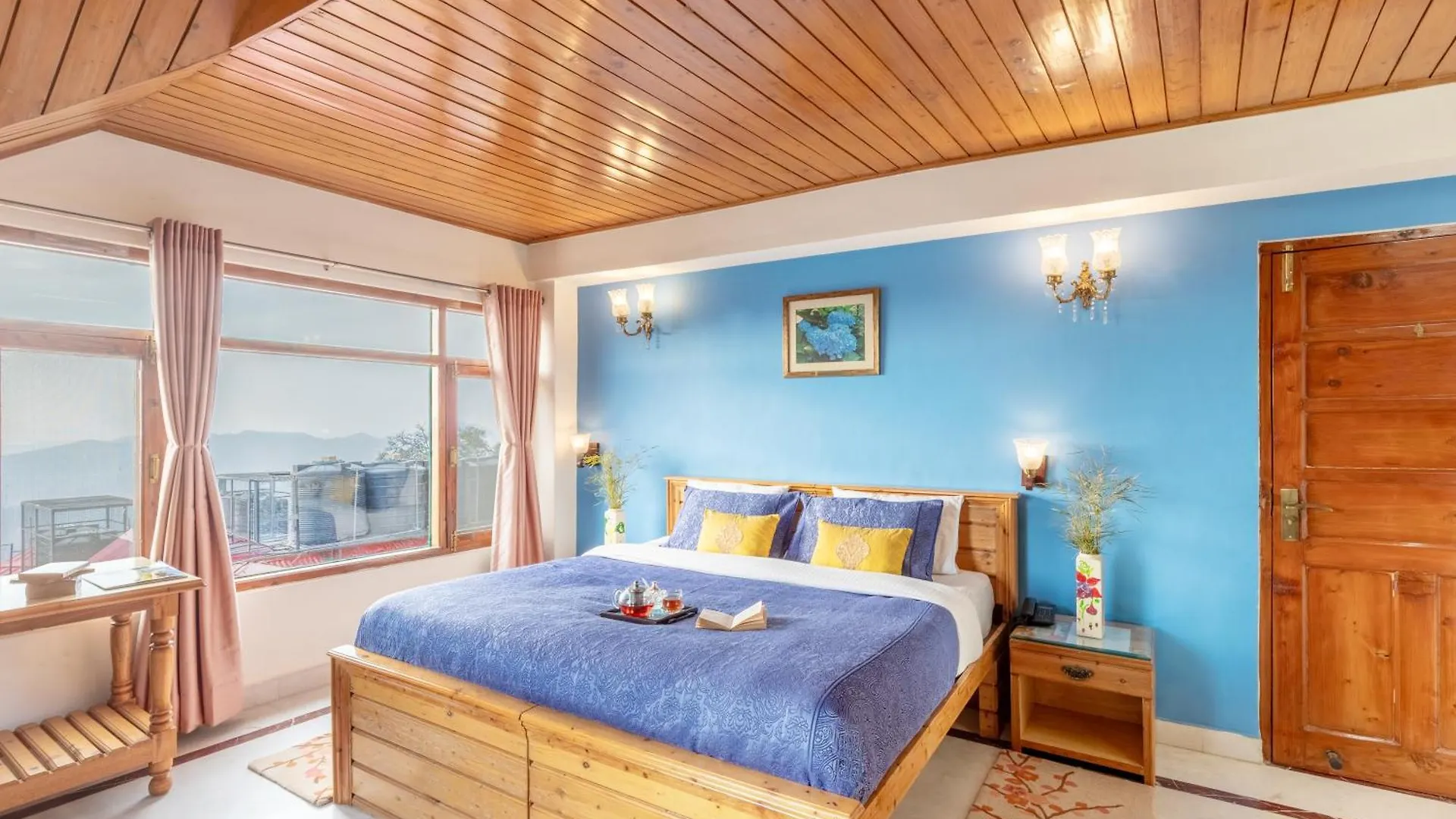 **** Hotel Alaya Stays Meridian Oak, Shimla India