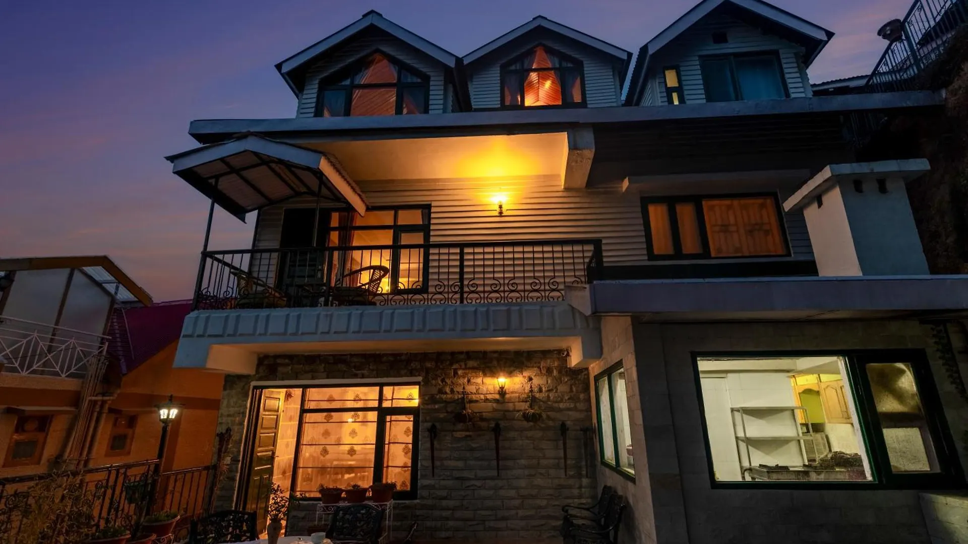Hotel Alaya Stays Meridian Oak, Shimla